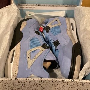 Air Jordan 4 Retro, 10.5, University Carolina Blue/Black